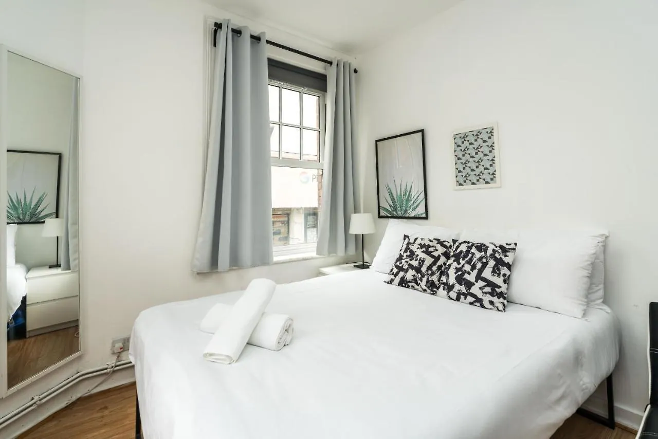Shoreditch,Tower Bridge , Art Central London 0*,  Regno Unito